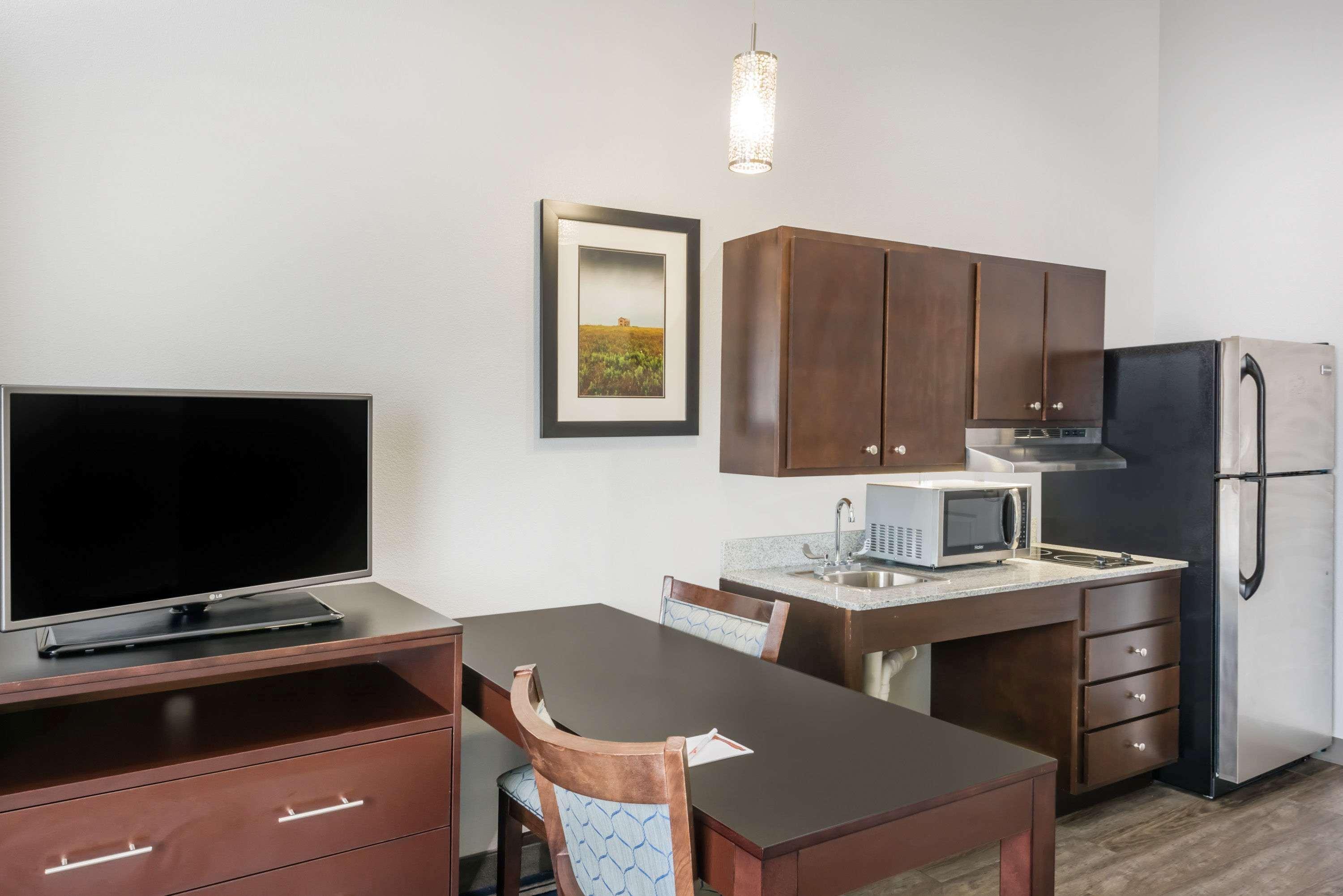 Hawthorn Extended Stay By Wyndham Midland Exterior foto